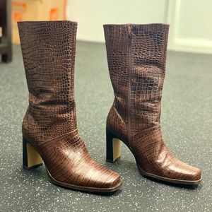 Square Toe Mid-Calf High Heel Leather Boots SIZE 8 - EXCELLENT Vintage condition